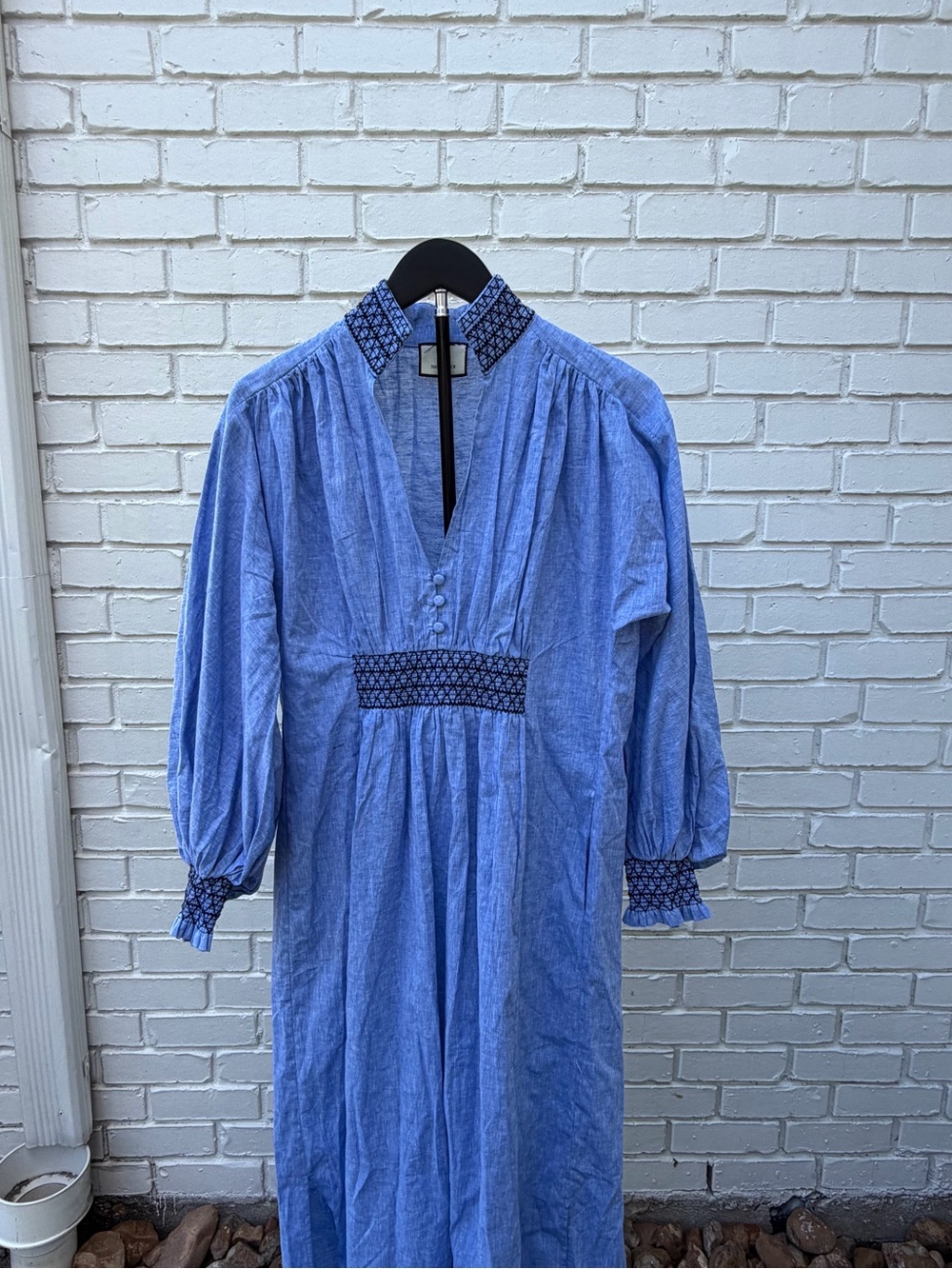 Tuckernuck Aubrey Chambray Linen Blend Smocked Maxi Dress Small NWOT - Picture 10 of 17